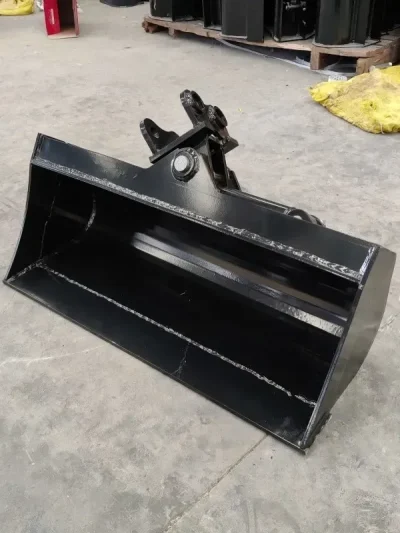 600mm Tilting Bucket: Attachment for TYPHON Mini Excavators USA