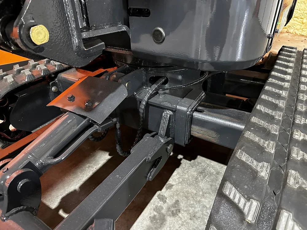 KYMRON® YH14 Mini Excavator (w/ Side Swing Boom) - Image 4