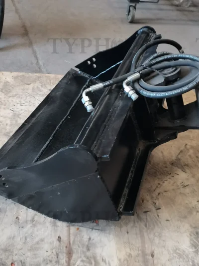 2.5 Ton Excavator Attachment Hydraulic Tilt Bucket 800mm Tilting Bucket 31 inch