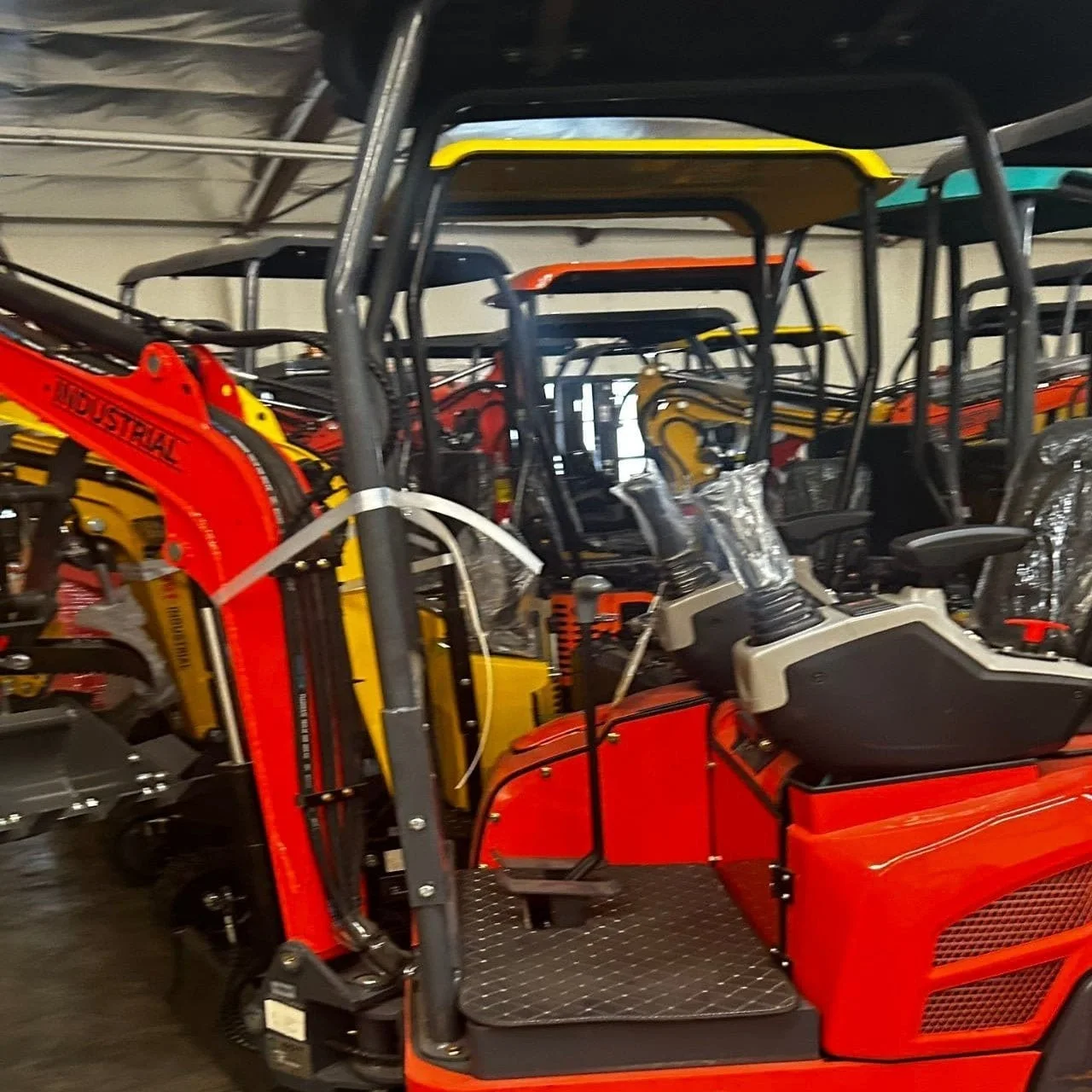 QK18K-C Mini Excavator with Kubota Engine – Swing Boom & Hydraulic Thumb by Bidadoo - Image 10