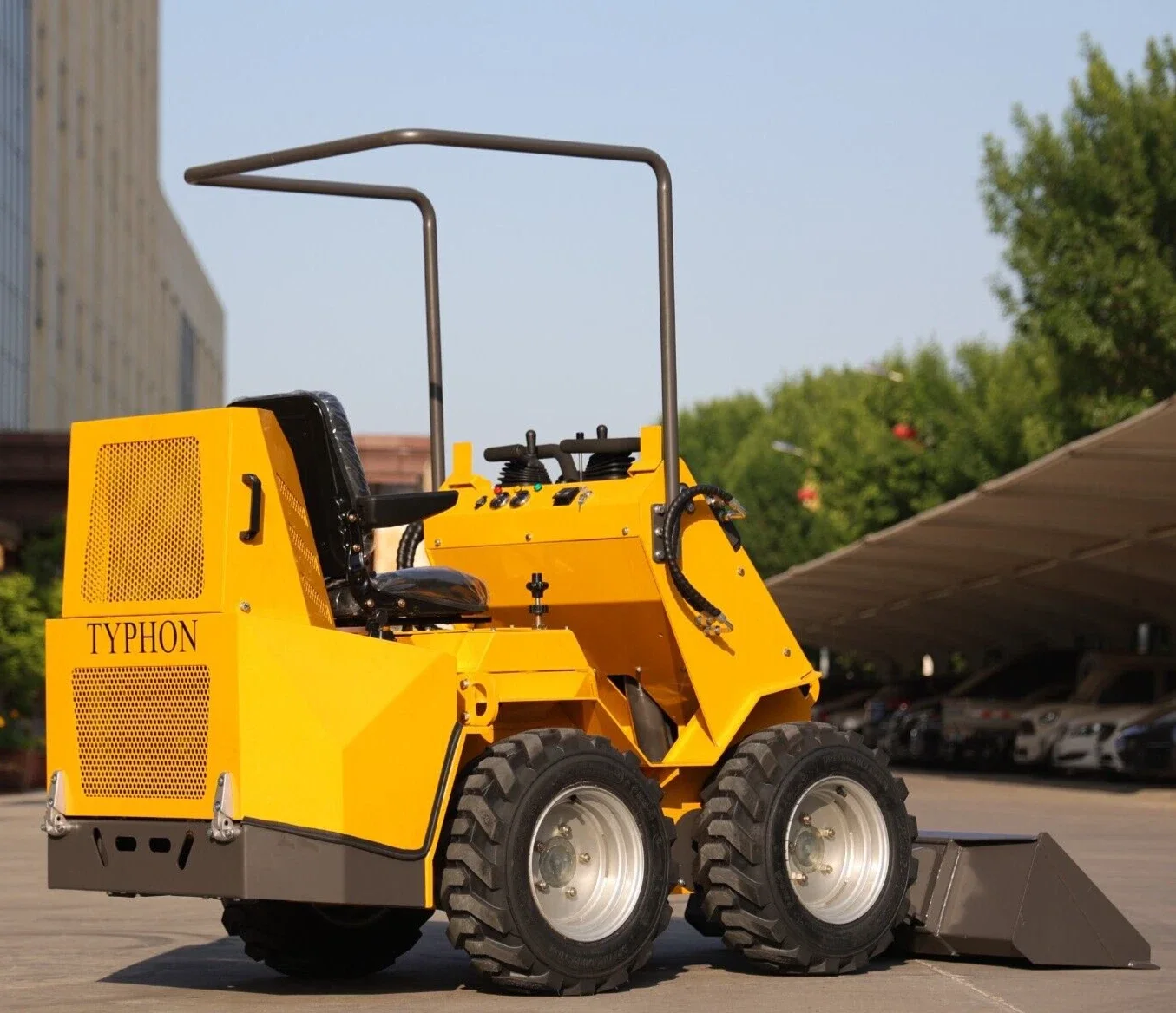 TYPHON Thunder VI 23hp EPA B&S Engine Wheel Loader USA - Image 4