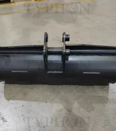 TYPHON 2.5 Ton Mini Excavator Attachment Plain Bucket 800mm 31″ Mud Bucket