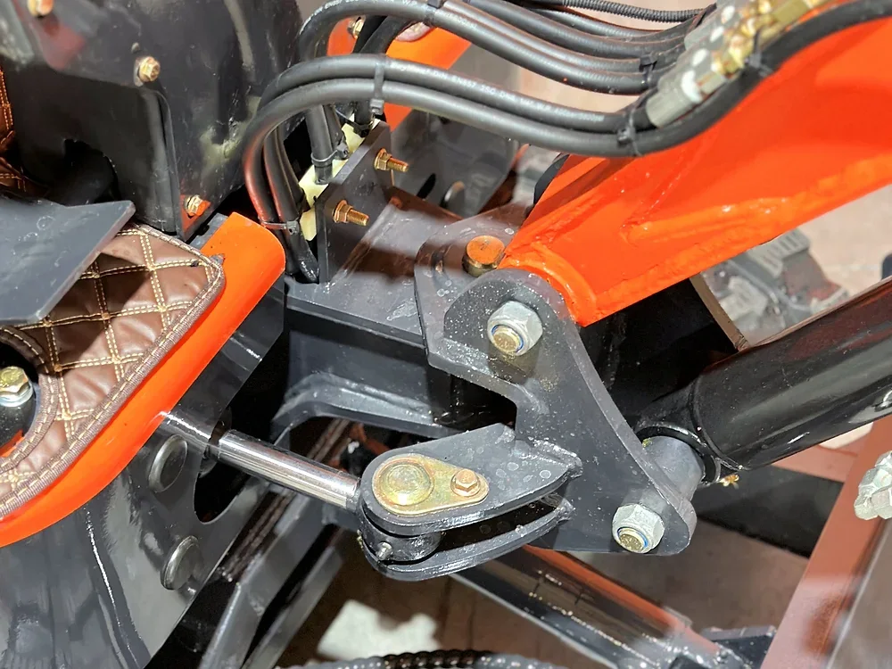 KYMRON® YH14 Mini Excavator (w/ Side Swing Boom) - Image 5